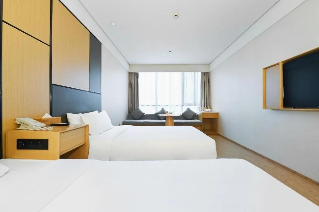 ***  Ji Hotel Shanghai Hongqiao Yan'An XI Road China