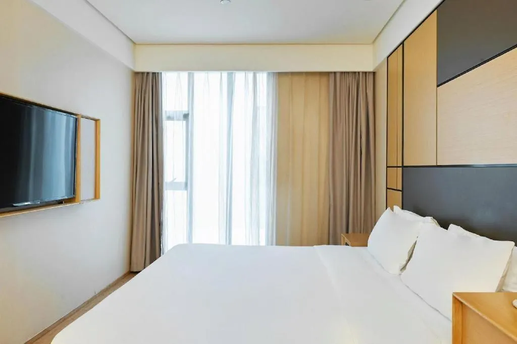 Ji Hotel Shanghai Hongqiao Yan'An XI Road